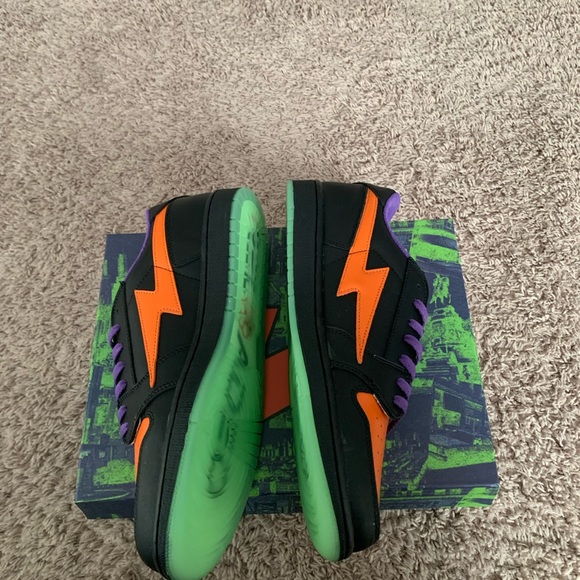 Air Omi Kiy Low 1 Size 12 New Halloween - Picture 5 of 9
